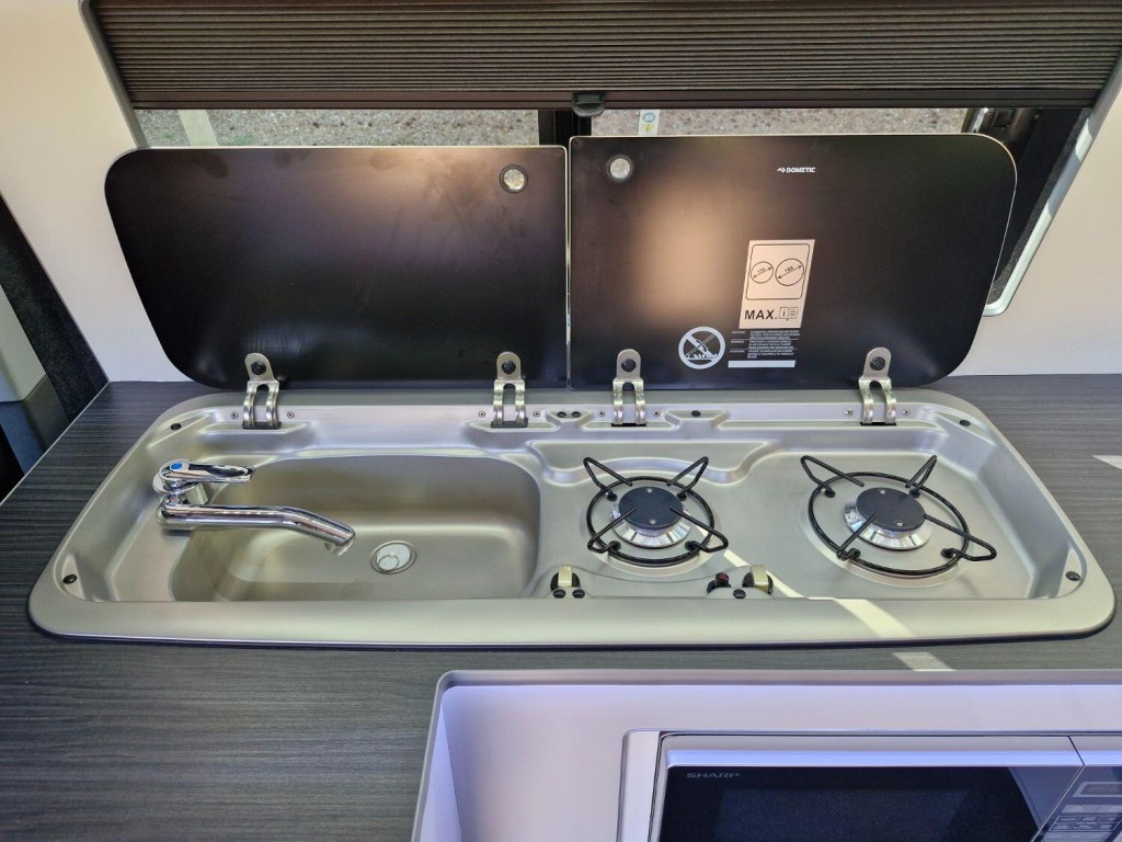 VOLKSWAGEN CAMPERVAN
