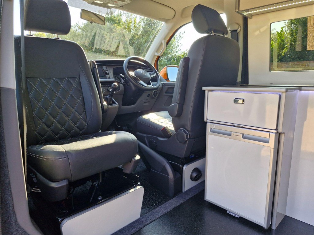 VOLKSWAGEN CAMPERVAN