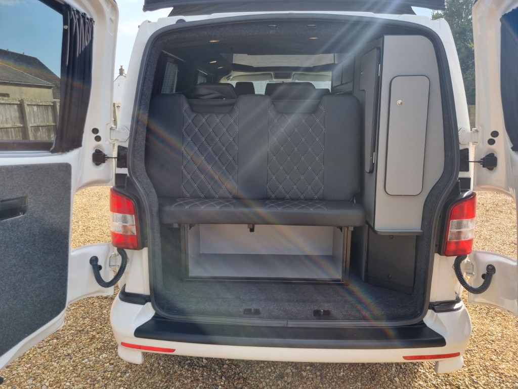 VOLKSWAGEN CAMPERVAN