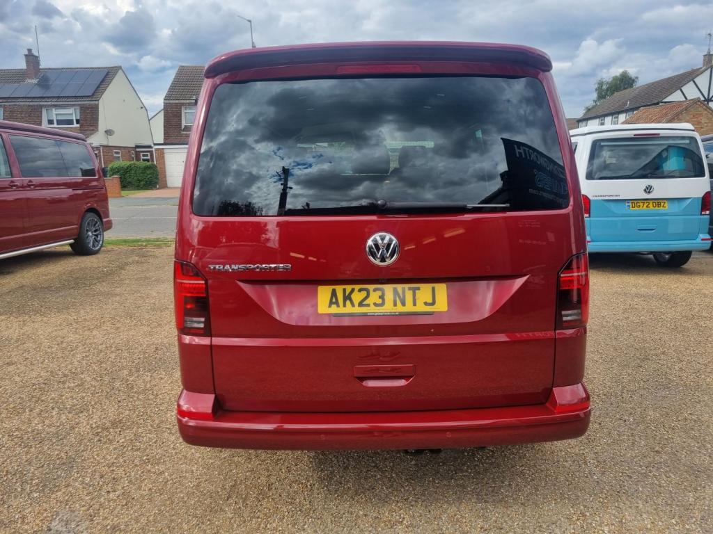 VOLKSWAGEN TRANSPORTER KOMBI
