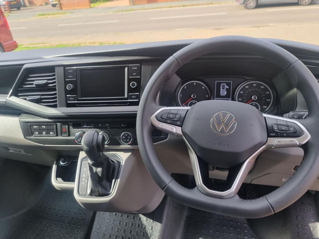 VOLKSWAGEN TRANSPORTER KOMBI