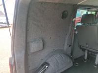 VOLKSWAGEN TRANSPORTER KOMBI