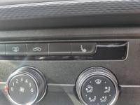 VOLKSWAGEN TRANSPORTER KOMBI