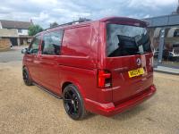 VOLKSWAGEN TRANSPORTER KOMBI
