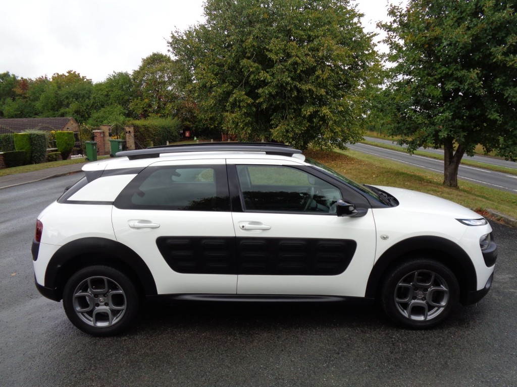 View CITROEN C4 CACTUS 1.2 PureTech Feel