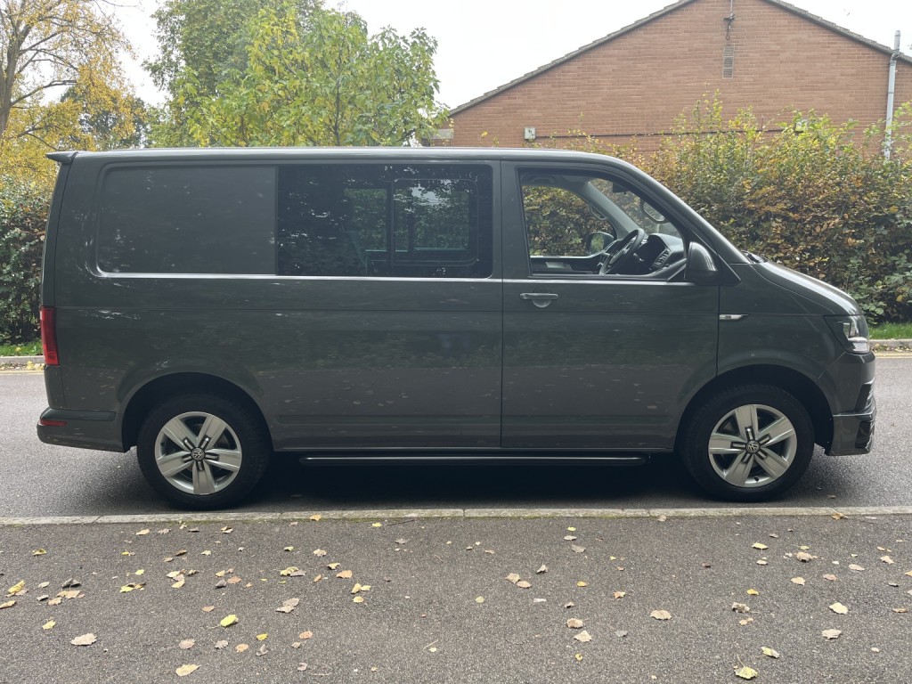 View VOLKSWAGEN TRANSPORTER 2.0 TDI T32 BlueMotion Tech Trendline