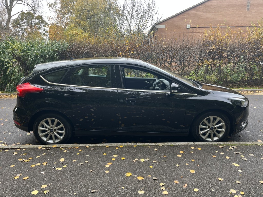 View FORD FOCUS 1.5 TDCi Titanium