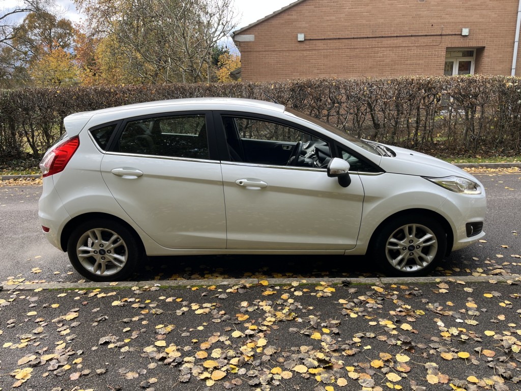 View FORD FIESTA 1.0 T EcoBoost Zetec