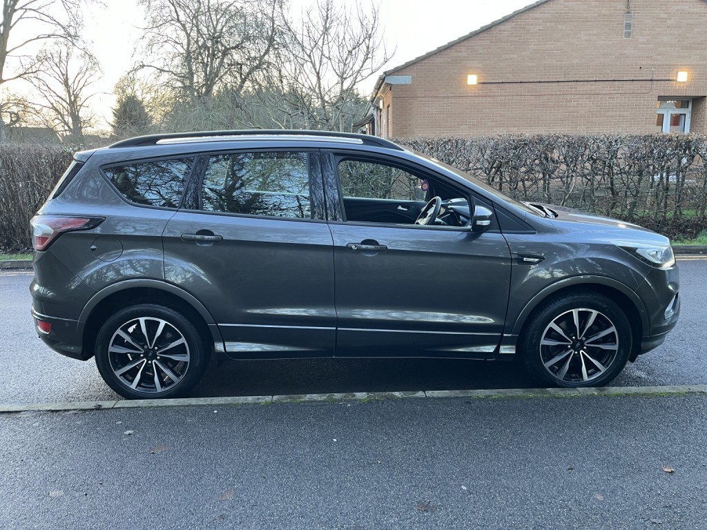 View FORD KUGA 2.0 TDCi EcoBlue ST-Line