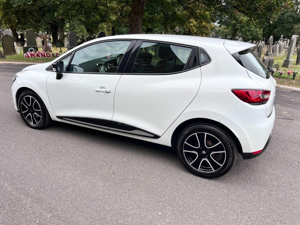 RENAULT CLIO