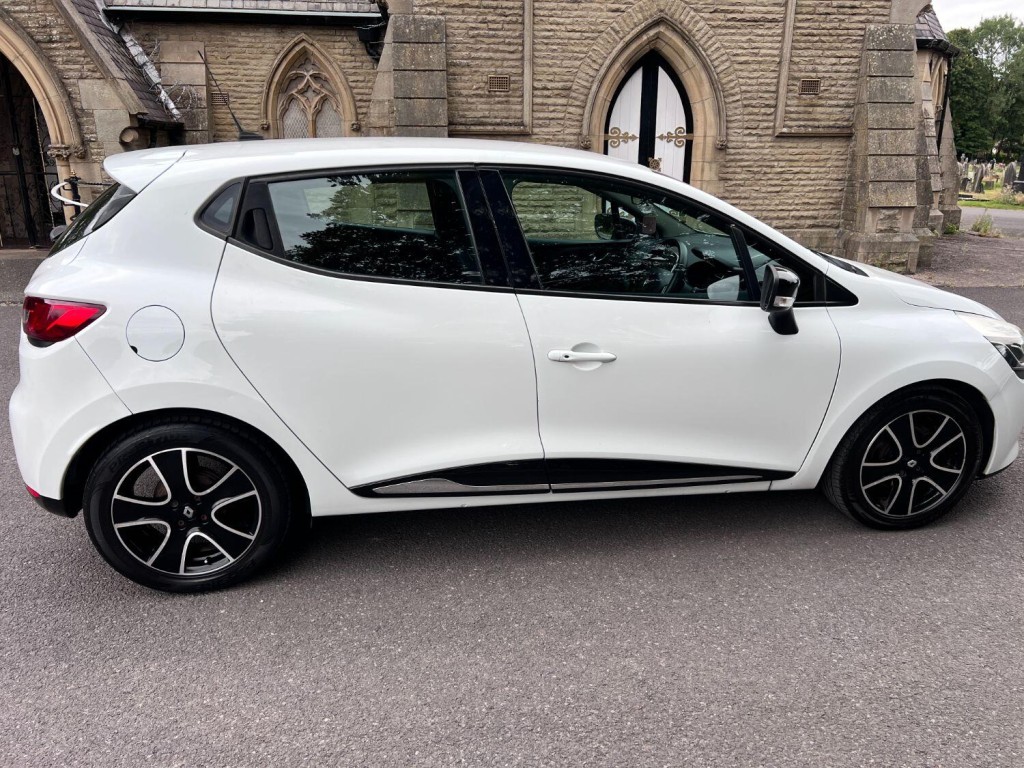 RENAULT CLIO