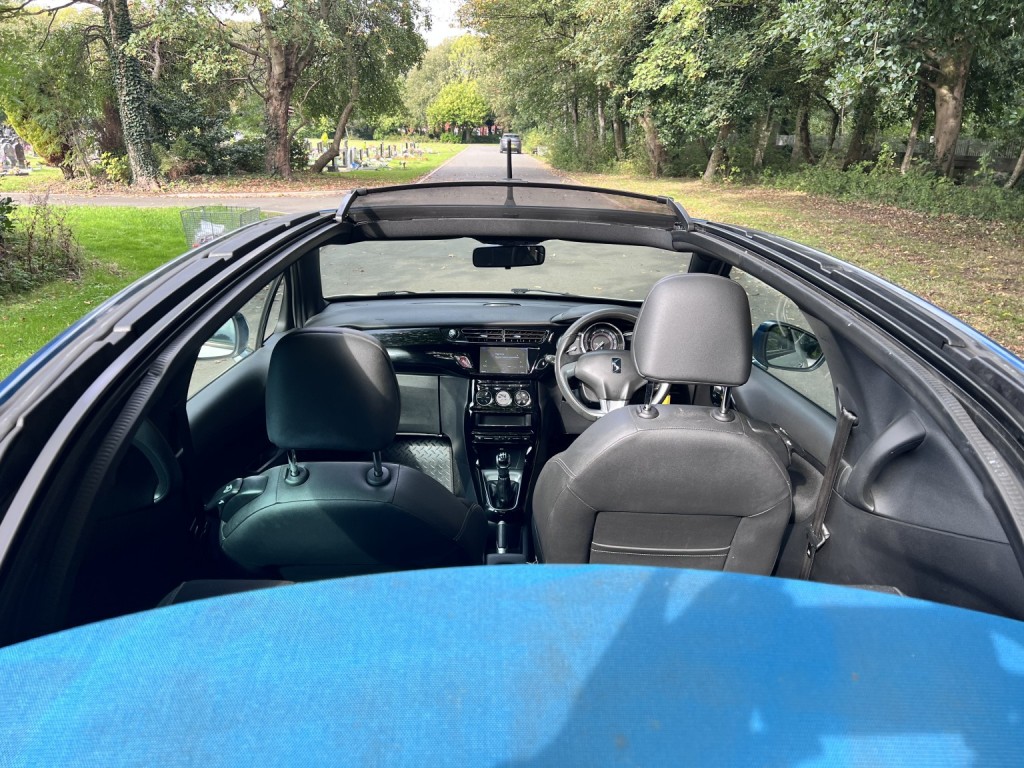 View DS AUTOMOBILES DS 3 1.2 PureTech DStyle Nav