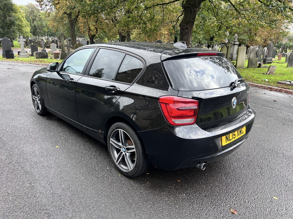BMW 1 SERIES