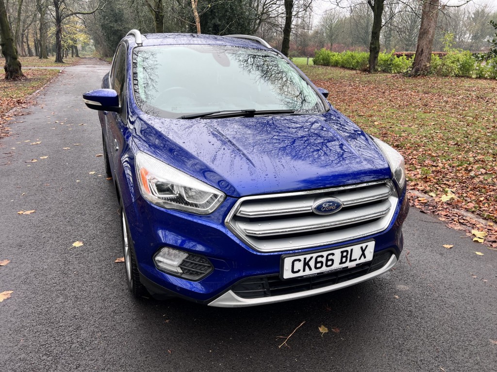 View FORD KUGA 2.0 TDCi Titanium