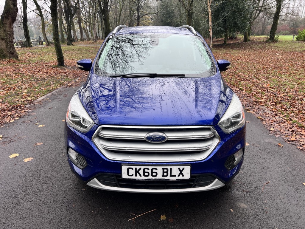 View FORD KUGA 2.0 TDCi Titanium