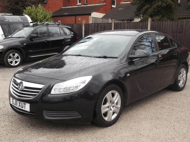 VAUXHALL INSIGNIA 2.0 ES CDTI TURBO DIESEL 5 DOOR HATCHBACK (2011)