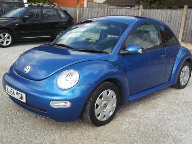 VOLKSWAGEN BEETLE 1.6 8V 3 DOOR (2004)