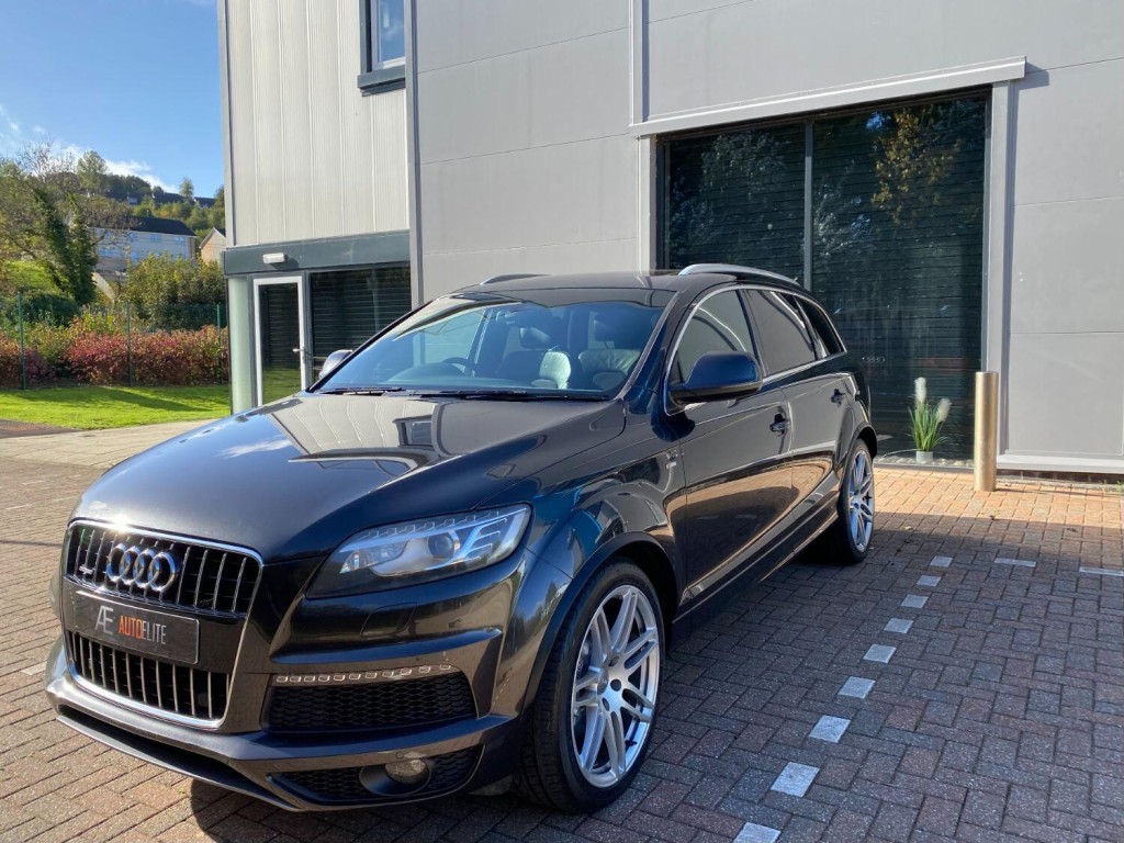 View AUDI Q7 3.0 TDI V6 S line