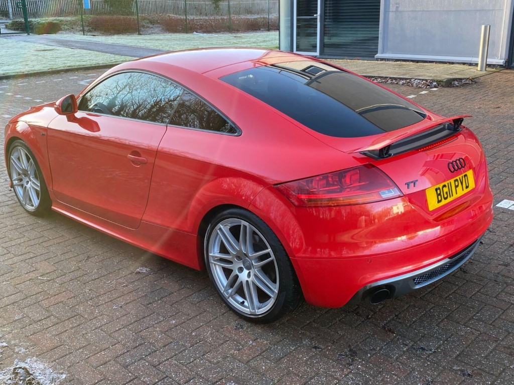 AUDI TT
