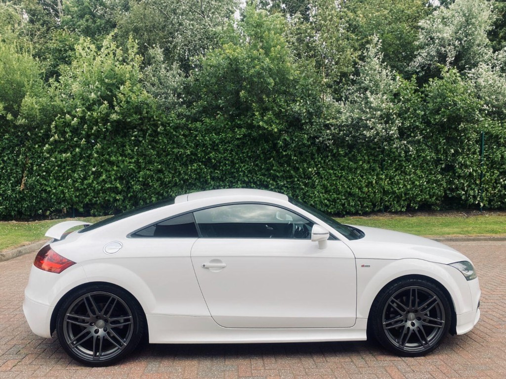 AUDI TT