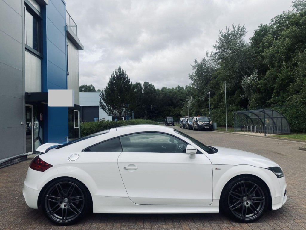AUDI TT