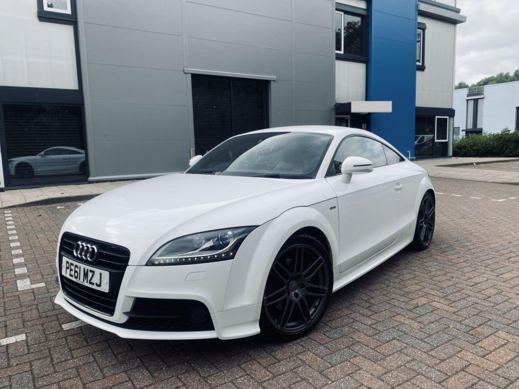 AUDI TT