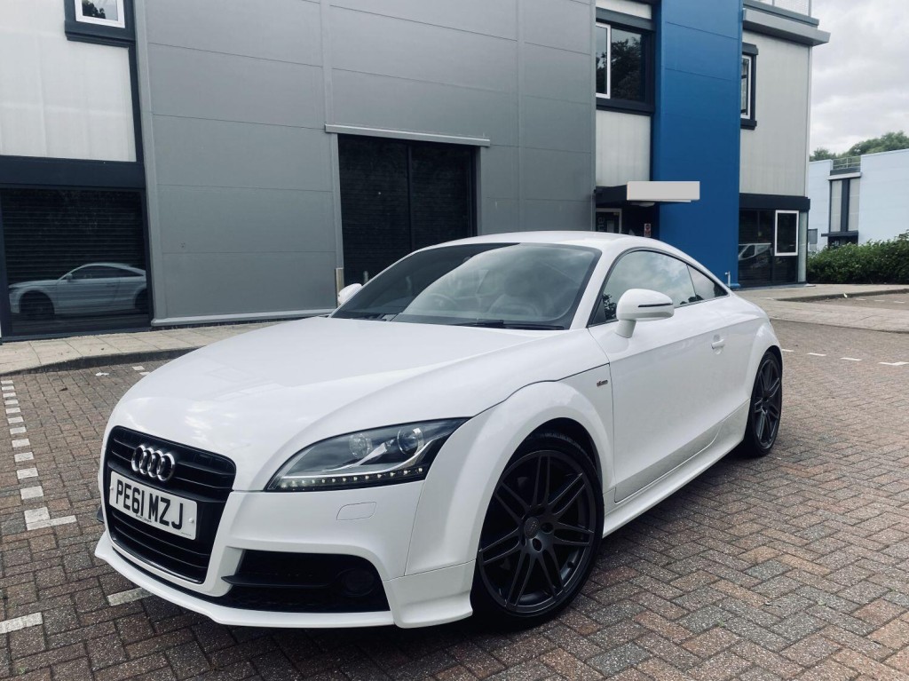 AUDI TT