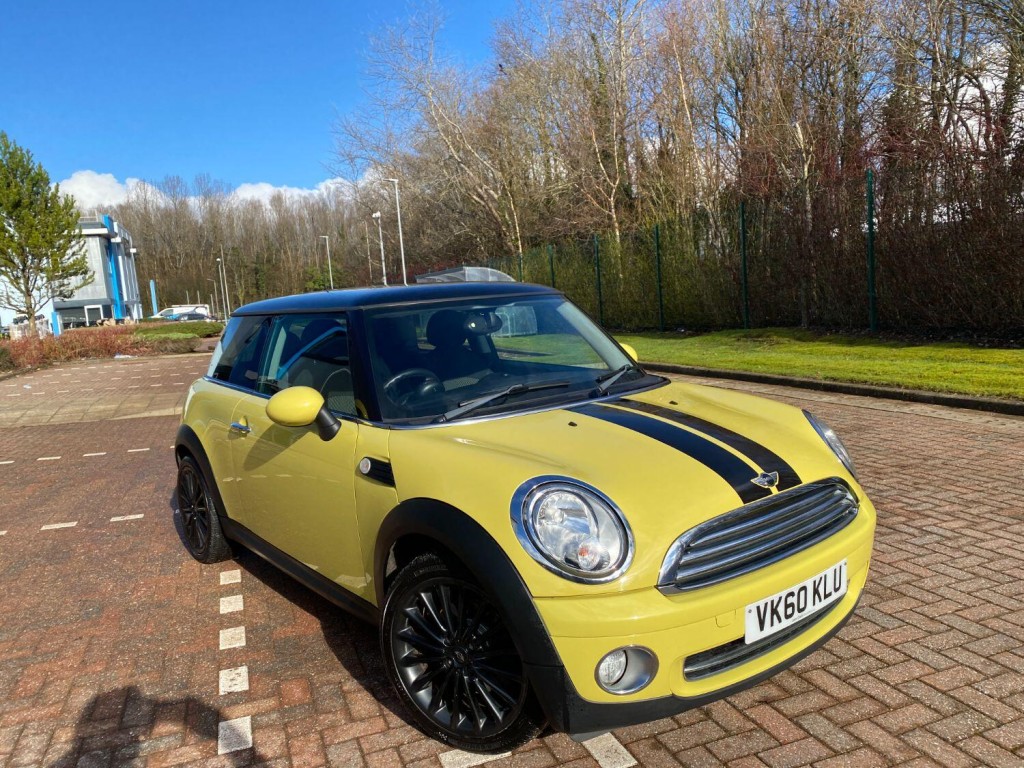 MINI HATCH