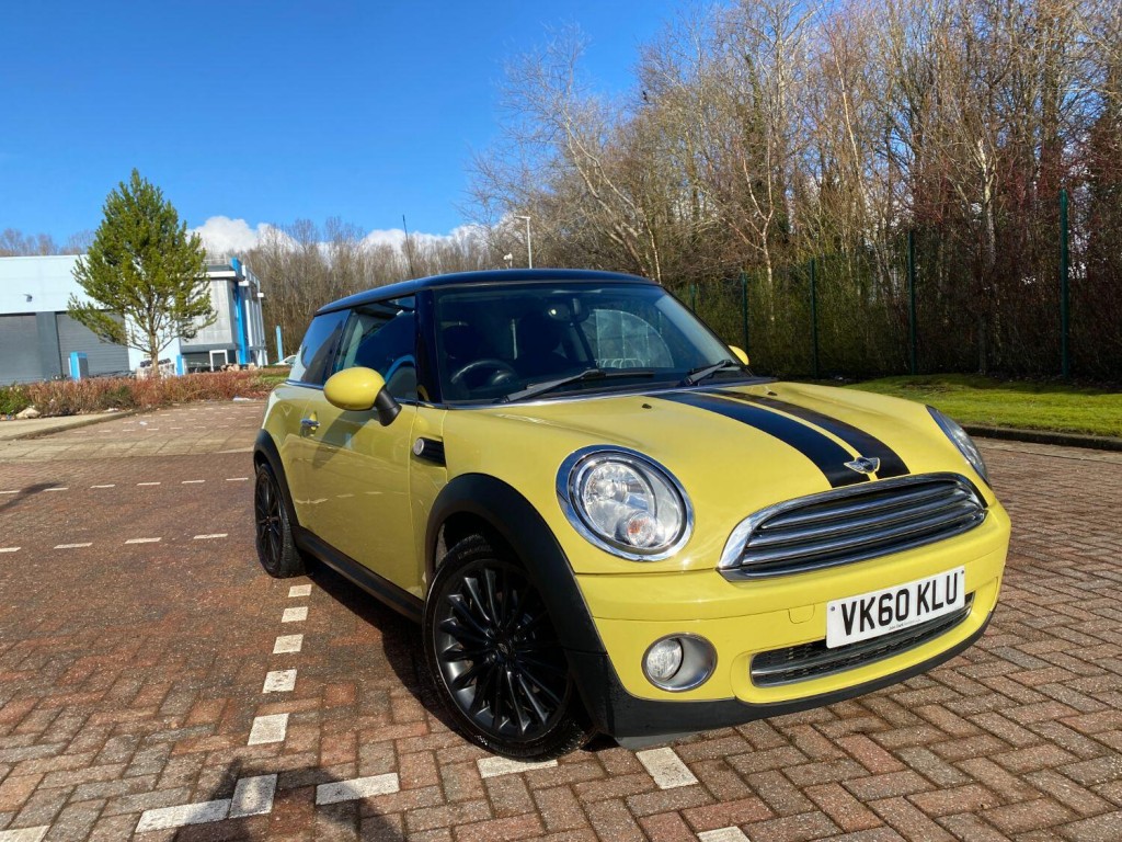 MINI HATCH