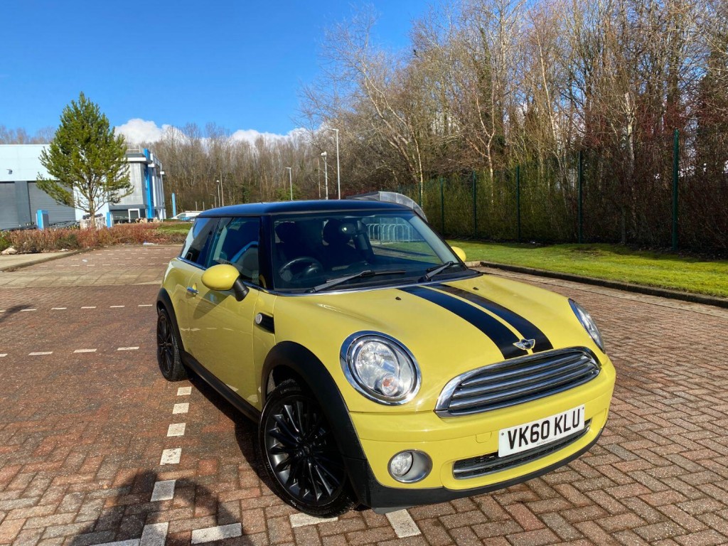MINI HATCH