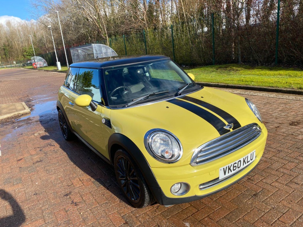 MINI HATCH