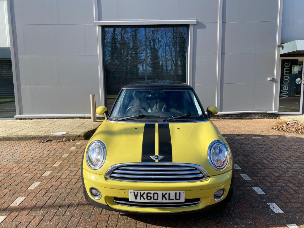 MINI HATCH