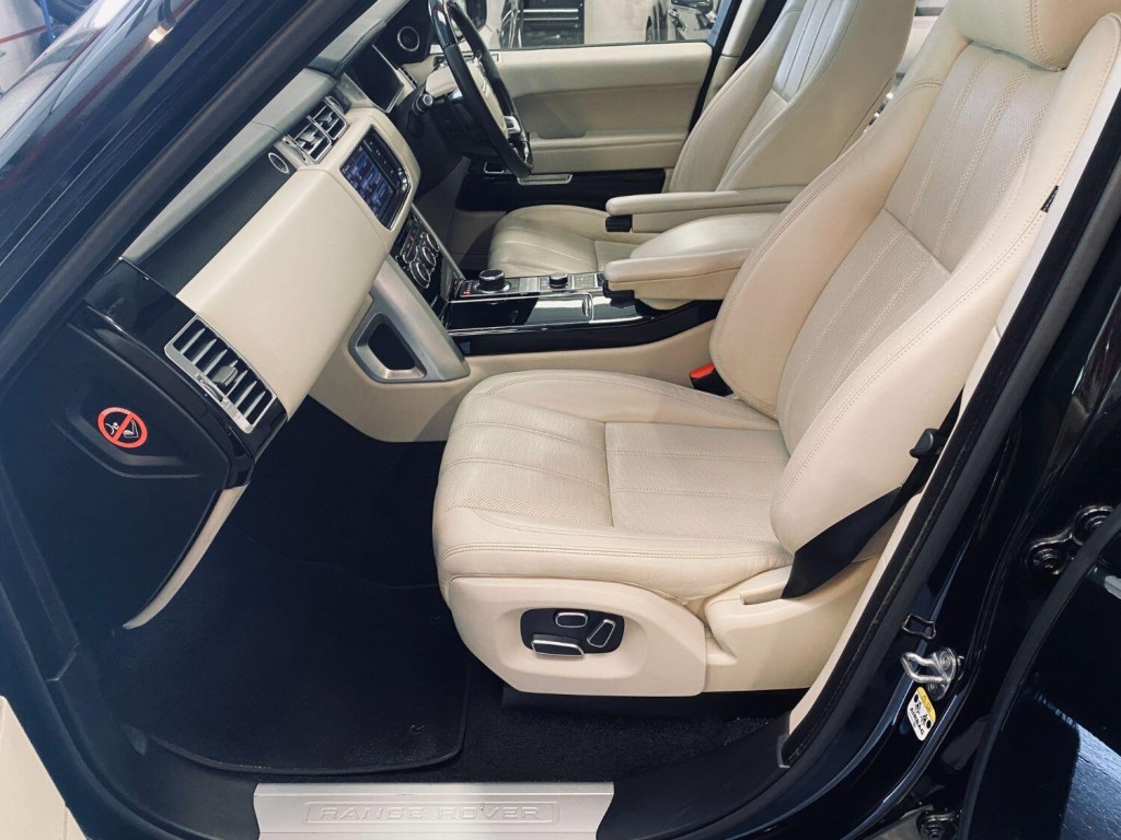 LAND ROVER RANGE ROVER