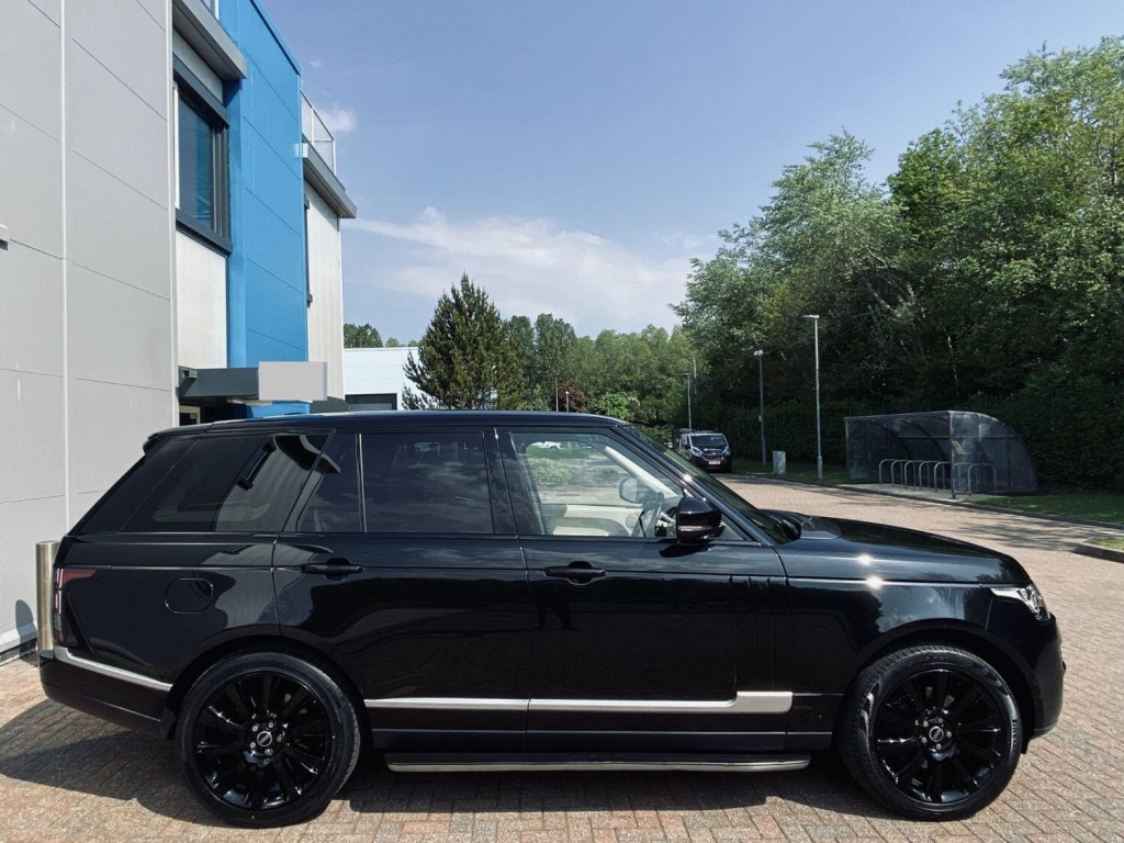 LAND ROVER RANGE ROVER