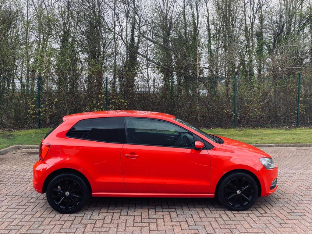 VOLKSWAGEN POLO