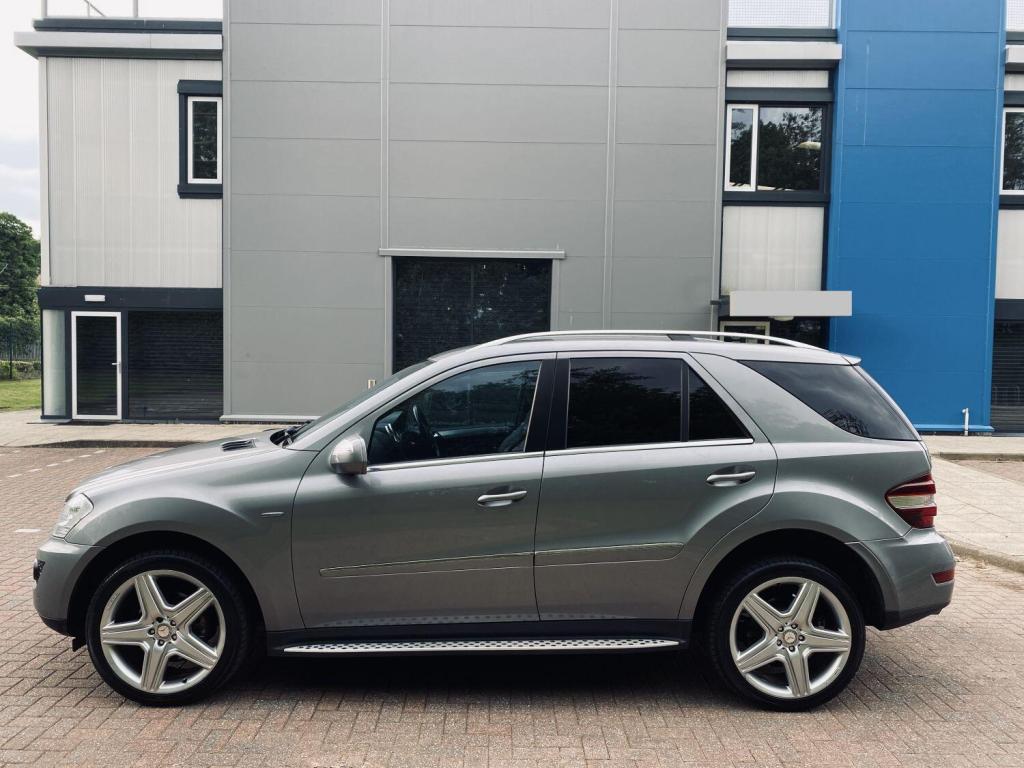 MERCEDES-BENZ M CLASS