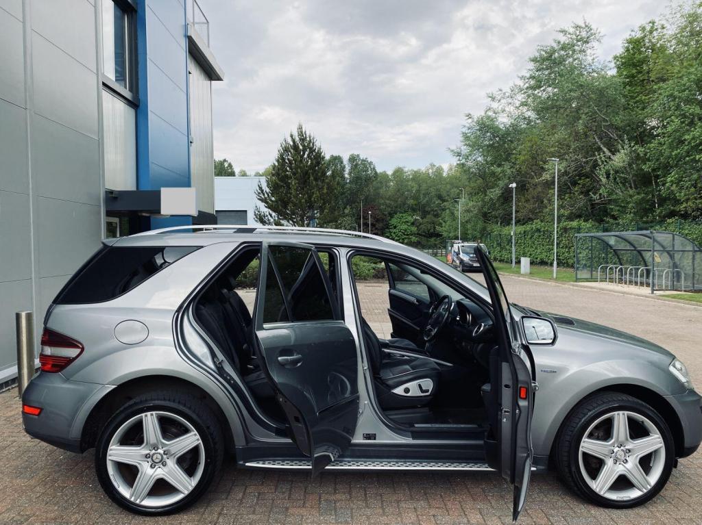 MERCEDES-BENZ M CLASS