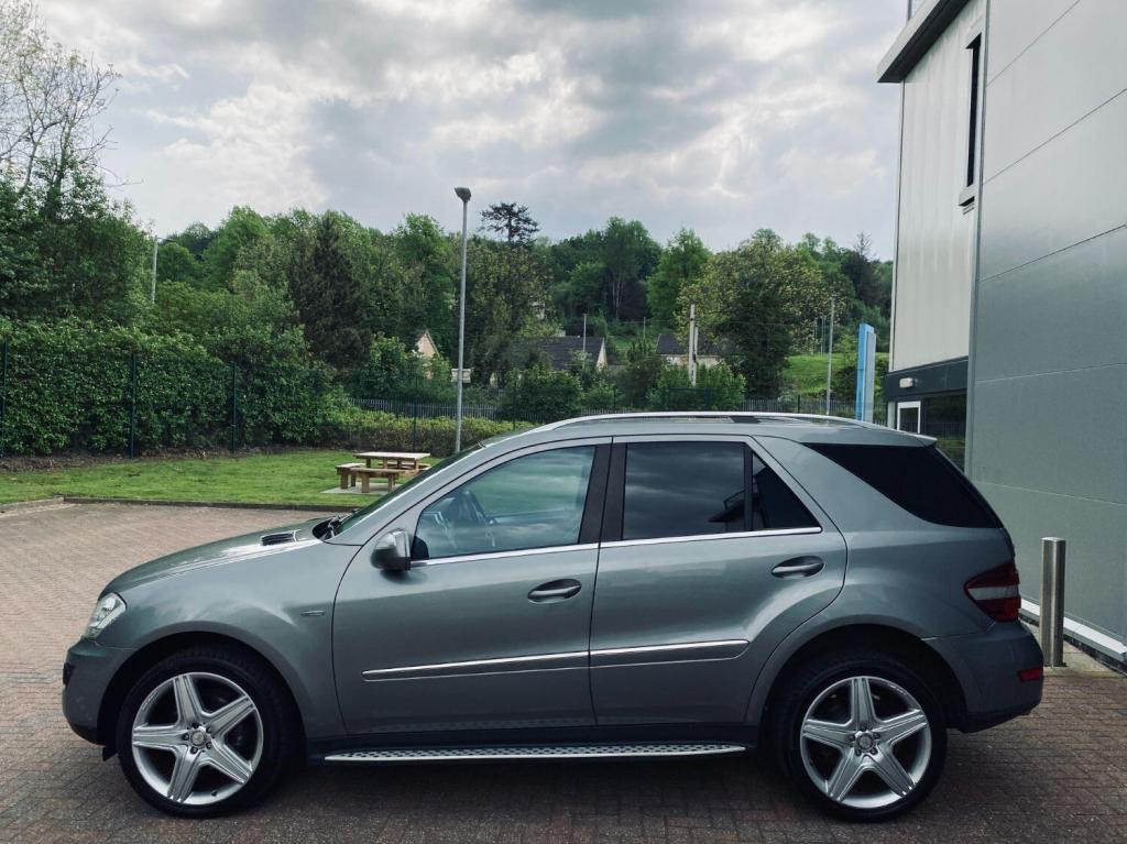 MERCEDES-BENZ M CLASS