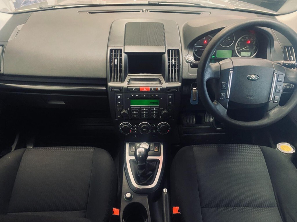 View LAND ROVER FREELANDER 2 2.2 TD4 GS