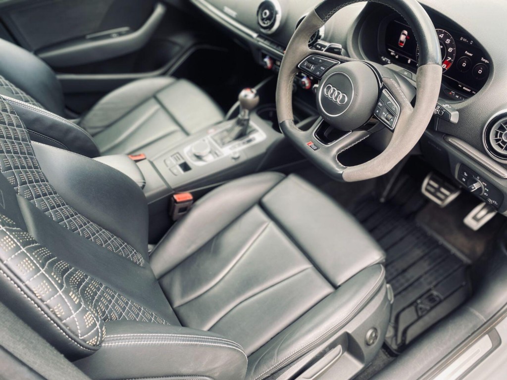 AUDI RS3