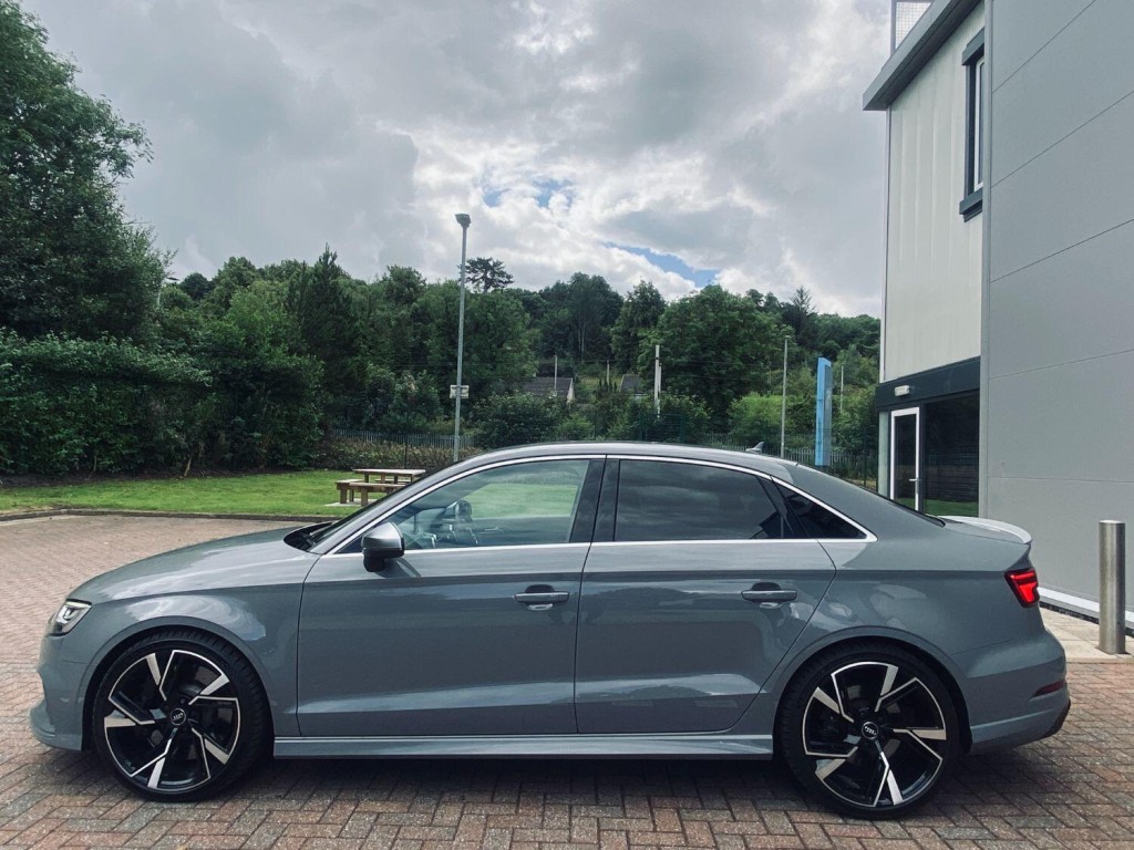 AUDI RS3