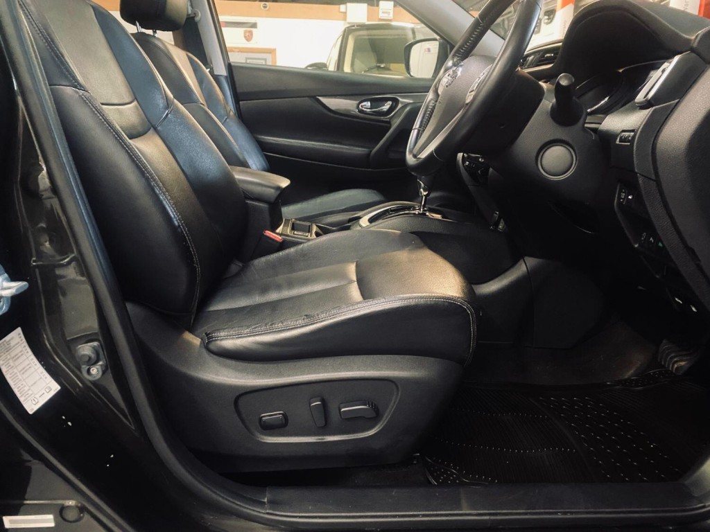 NISSAN X-TRAIL