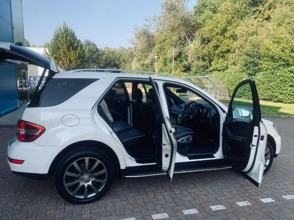 MERCEDES-BENZ M CLASS