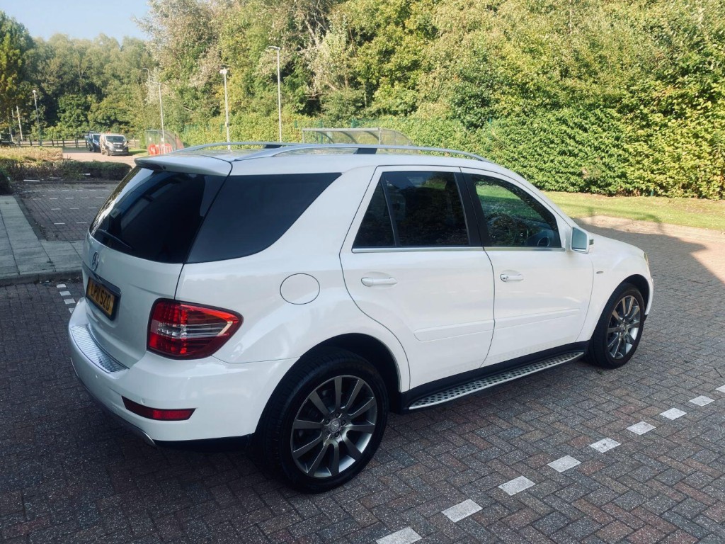 MERCEDES-BENZ M CLASS