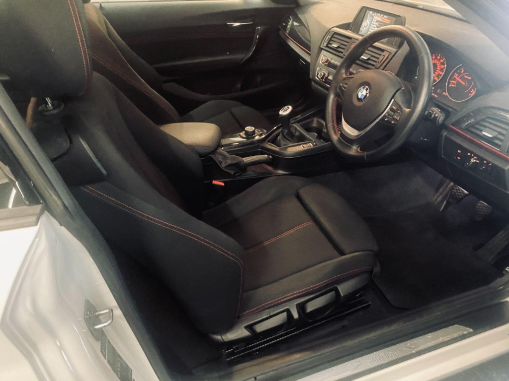 BMW 1 SERIES