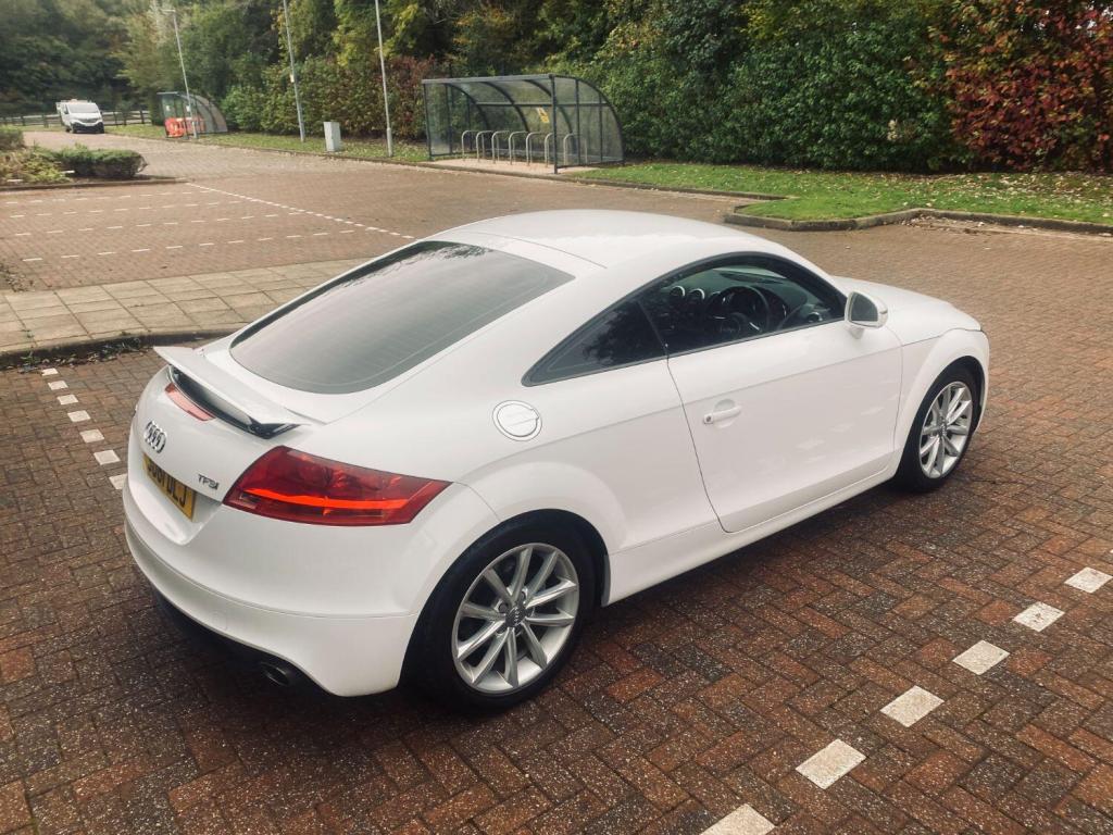 AUDI TT