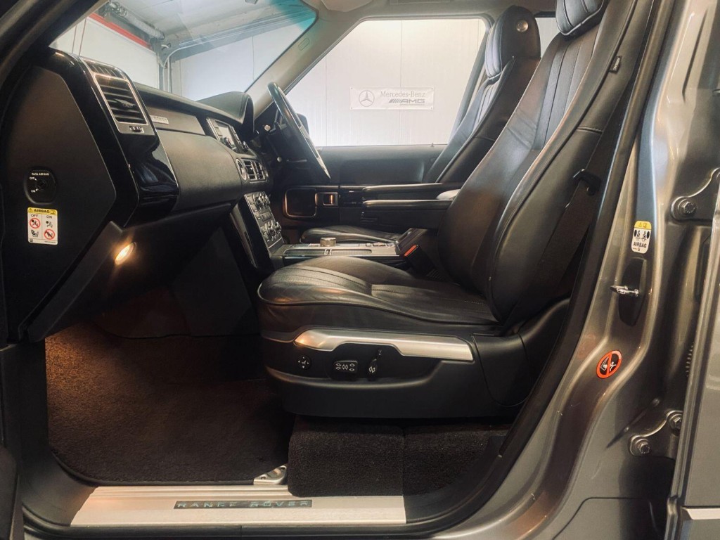LAND ROVER RANGE ROVER