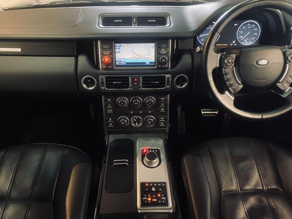 View LAND ROVER RANGE ROVER 4.4 TD V8 Westminster