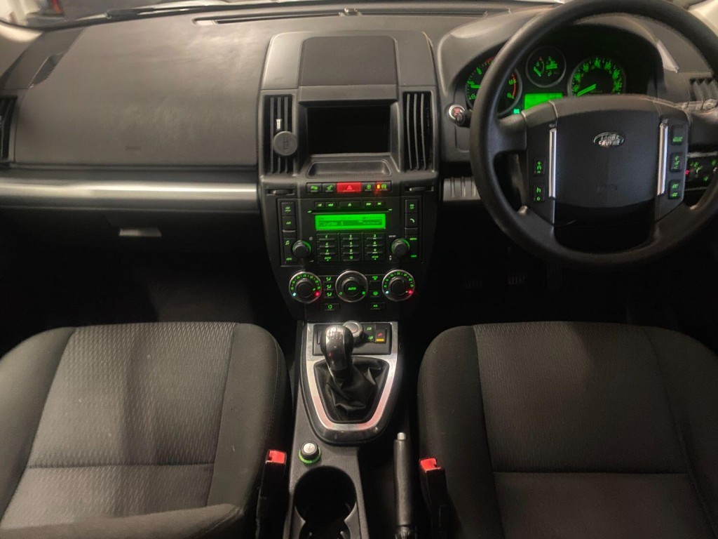 View LAND ROVER FREELANDER 2 2.2 TD4 GS