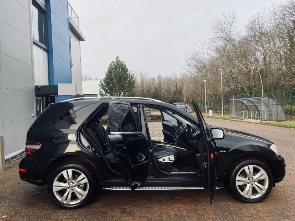 MERCEDES-BENZ M CLASS